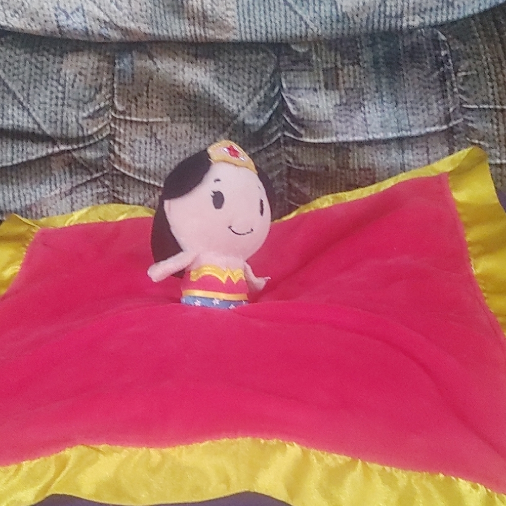Hallmark Itty Bitty Winder Woman Security Blanket